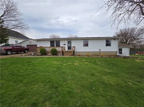 520 N 10th Ave, Hoopeston, IL 60942