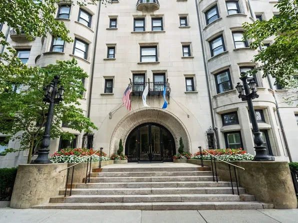 416 Commonwealth Ave APT 710, Boston, MA 02215