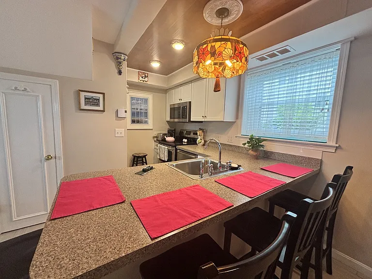 152 Tuckerman Ave #9 — Photo 7