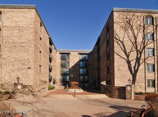 1005 Bonnie Brae Pl APT 3D, River Forest, IL 60305