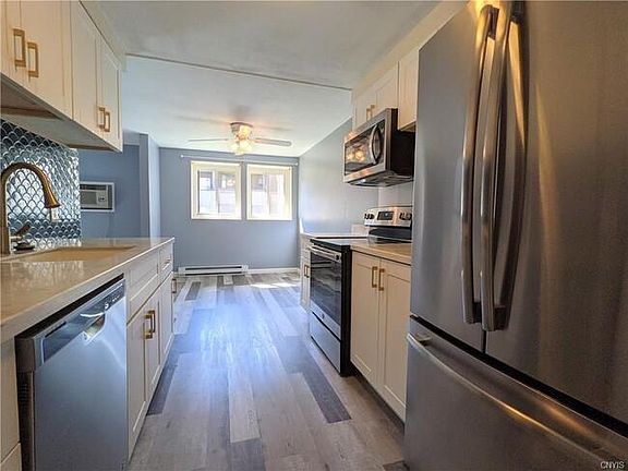 5th image of 249 Watertree Dr