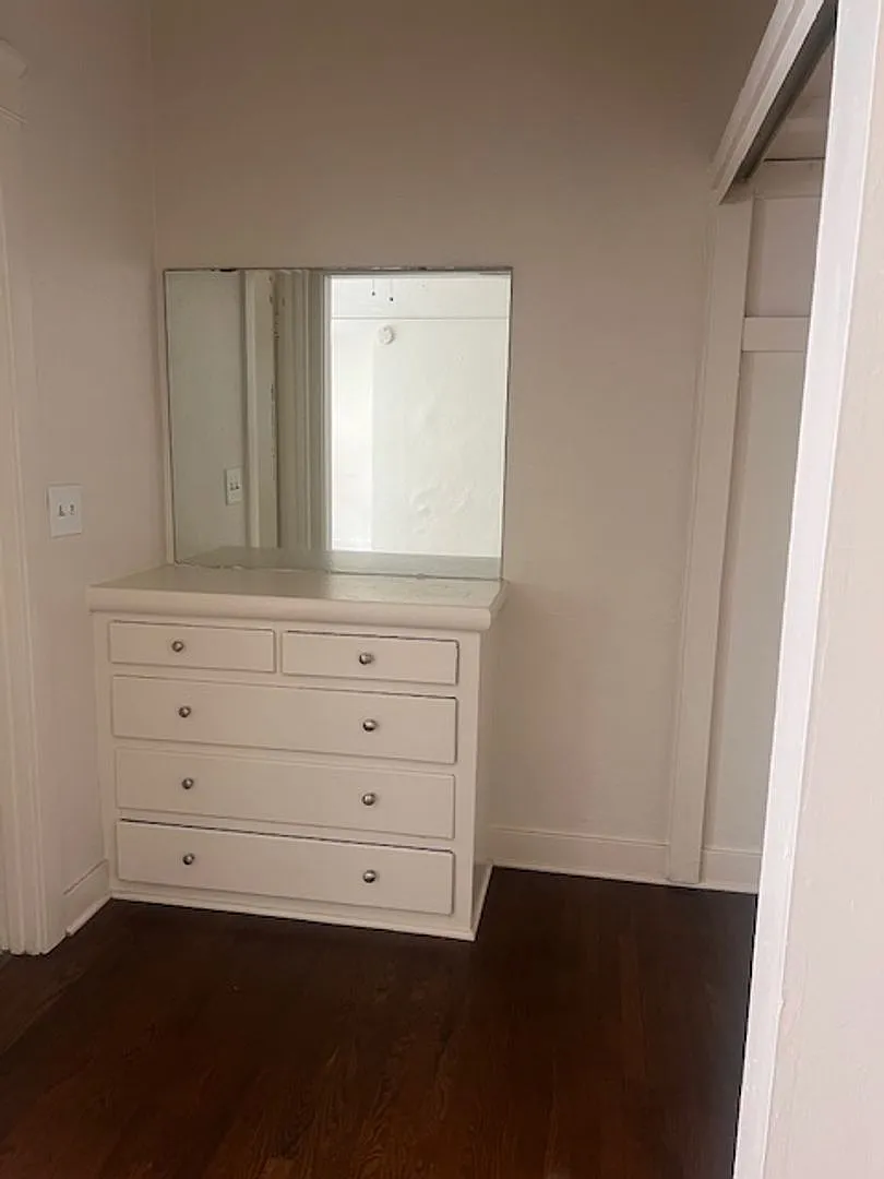 Melrose Apartments - Charming & Historic in the heart of Banker's Hill — Photo 4