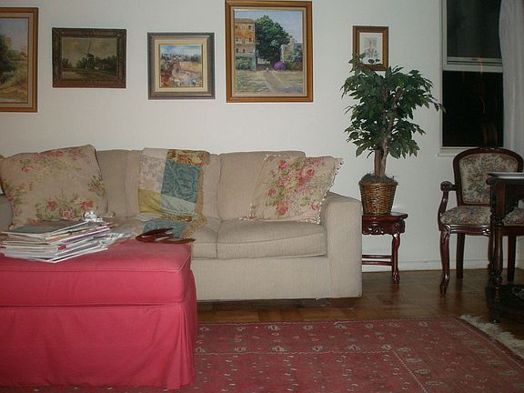 2nd image of 200 E 58th St APT 17B