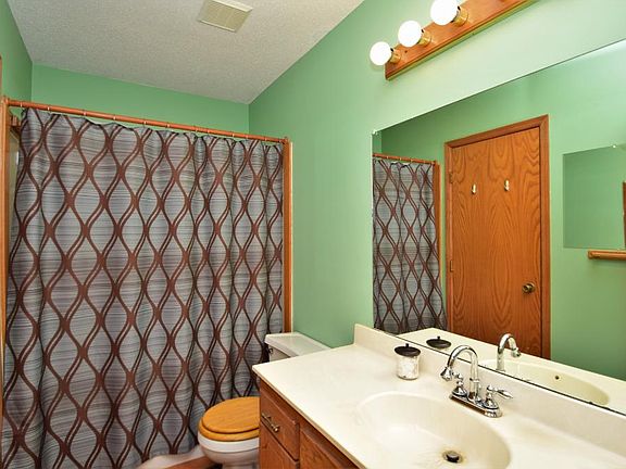 3rd image of 3635 E Mineral Pond Blvd