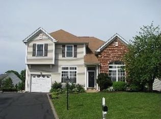 10 Queen Ln, Royersford, PA 19468