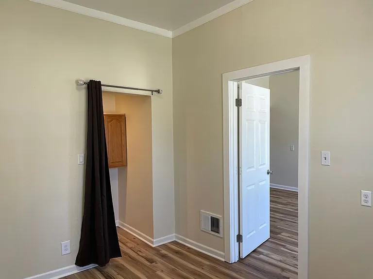 811 Dakota Ave — Photo 10