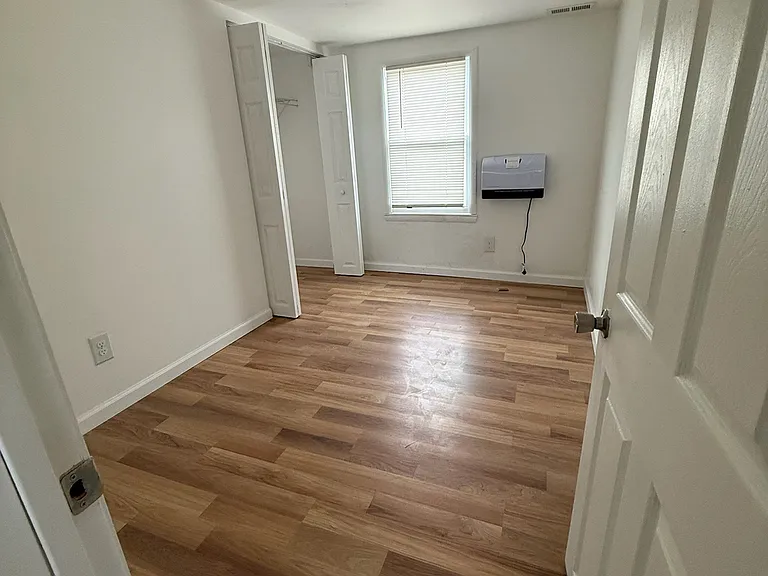 163 S Main St — Photo 18