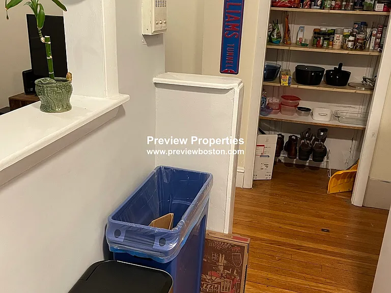 Kelton St — Photo 35