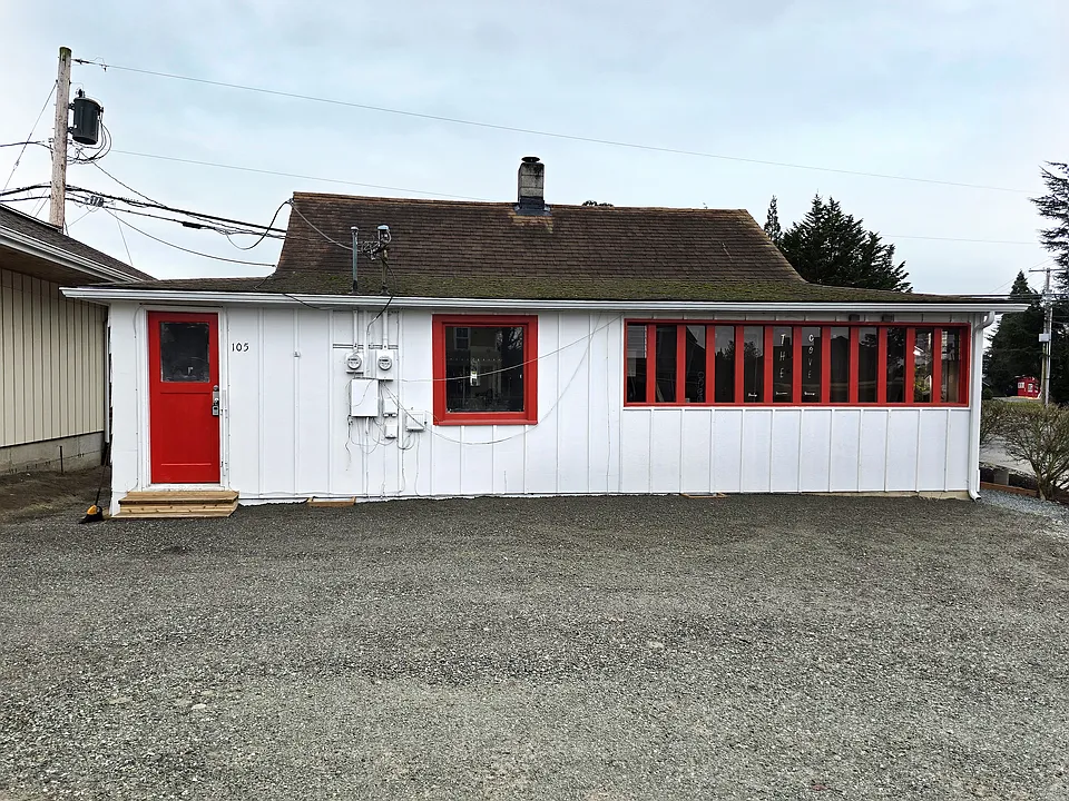 105 Maple Ave