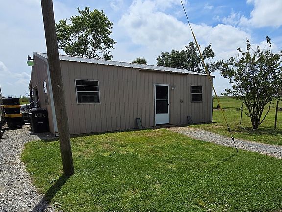 3rd image of 144 Monks Rd