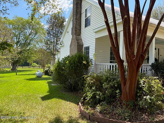 4th image of 1046 Mullins Ln