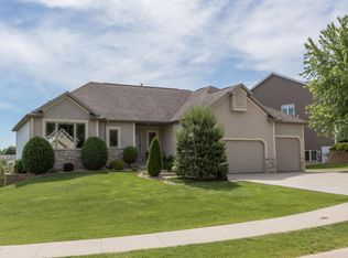 4660 Windslow Ln NW, Rochester, MN 55901