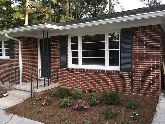 3rd image of 2650 N Lakeview Dr SW