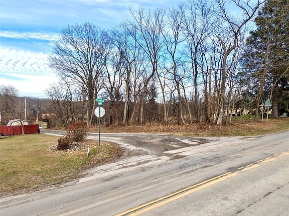 4th image of 26012 Newell Rd