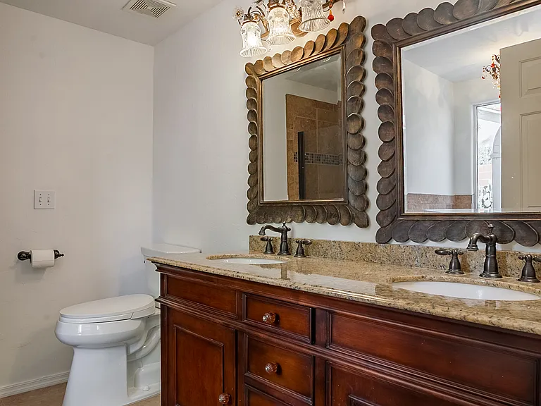 685 W Placita Vega Vis — Photo 16