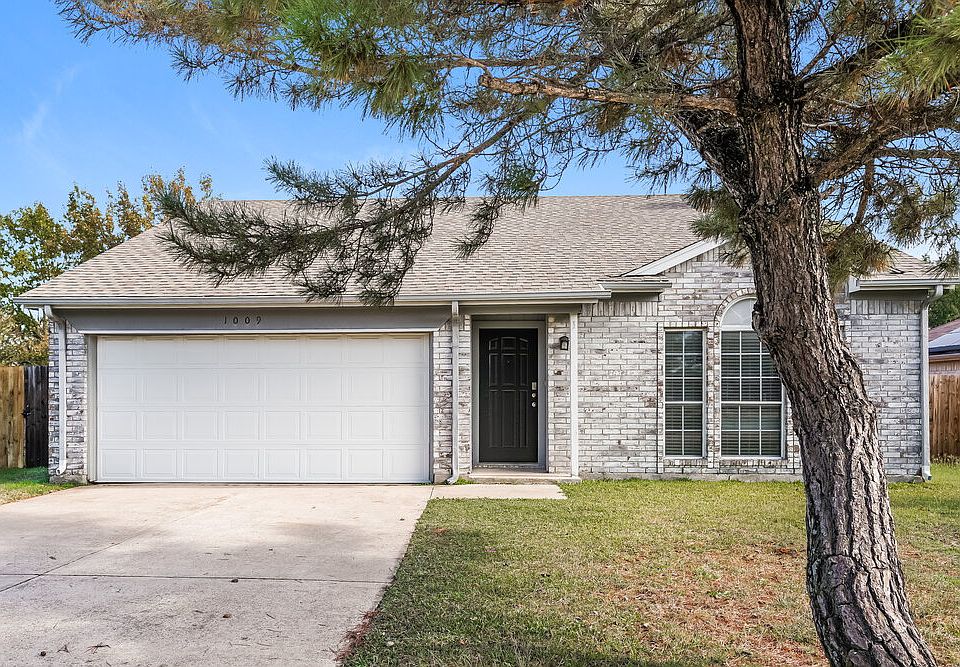 1st image of 1009 Neptune Ct