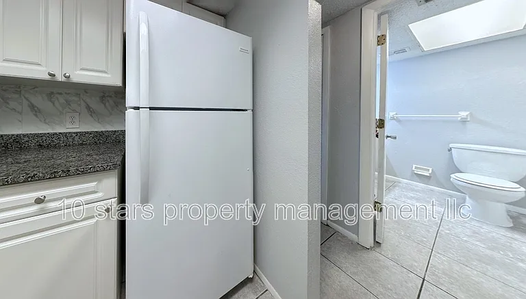 4725 39th Ave N #104 — Photo 8
