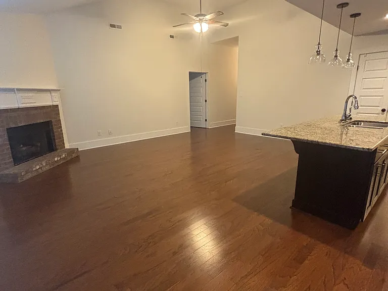 1503 Joy St SE — Photo 12
