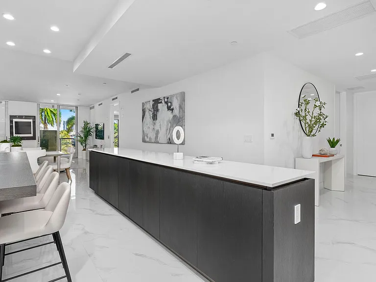 495 E Royal Palm Rd #201 — Photo 6