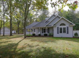 4223 Walkers Ridge Rd, Kalamazoo, MI 49009