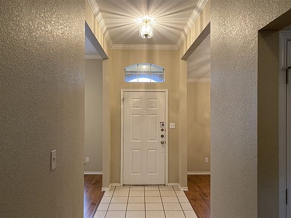 2nd image of 715 Fossil Hill Dr
