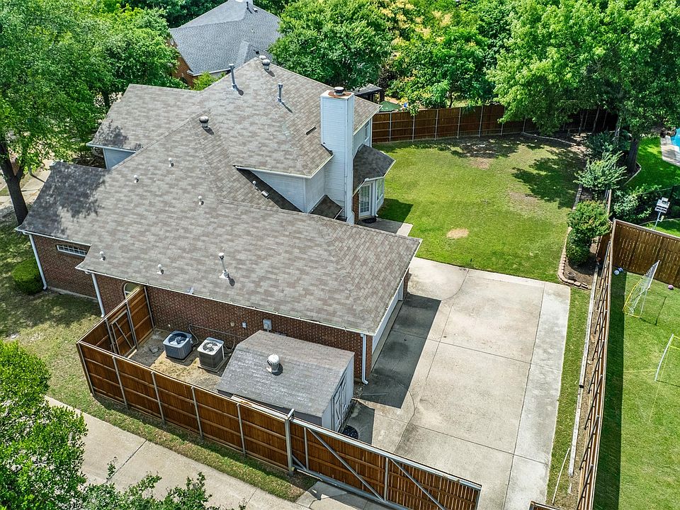 1st image of 1101 Easton Ln