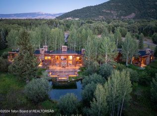 2575 W Homestead Cir, Wilson, WY 83014