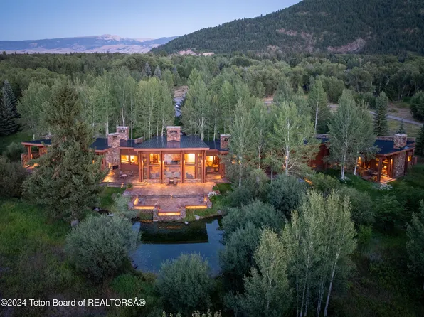 2575 W Homestead Cir, Wilson, WY 83014
