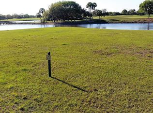 4351 Founders Club Dr, Sarasota, FL 34240