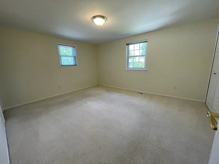 2366 Eaton Gate Rd — Photo 19