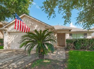 10106 Hollyvine Ln, Houston, TX 77089