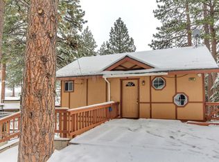 31631 Inspiration Dr, Running Springs, CA 92382