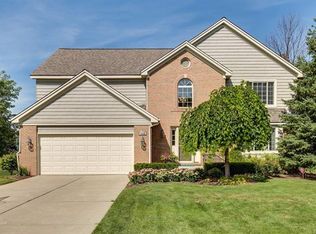 3908 Kelsey Rd, Lake Orion, MI 48360