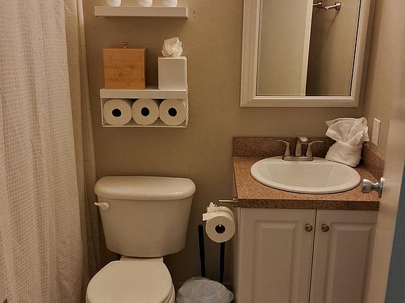 5th image of 72599 Edgehill Dr Unit 3