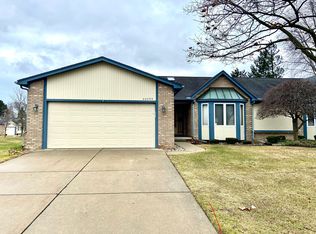23299 Pine Tree Cir, Macomb, MI 48042