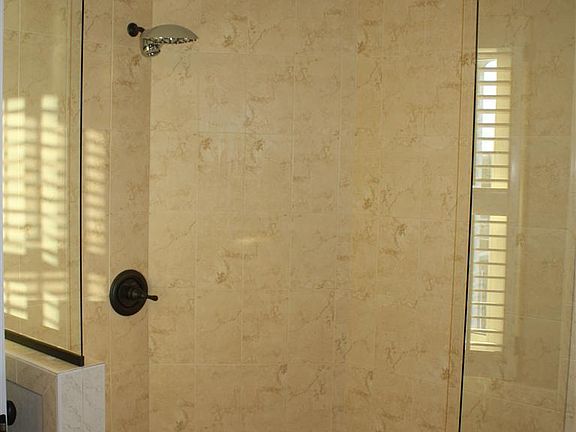 4th image of 5680 Pettis Ct NE