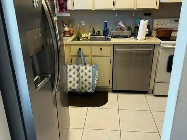 3186 Via Poinciana #306, Greenacres, FL 33467