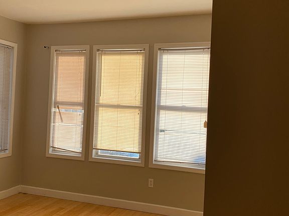 3rd image of 10 Stockman Pl APT 1