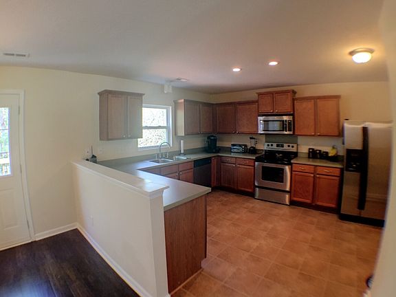 3rd image of 1523 Brookgreen Ave