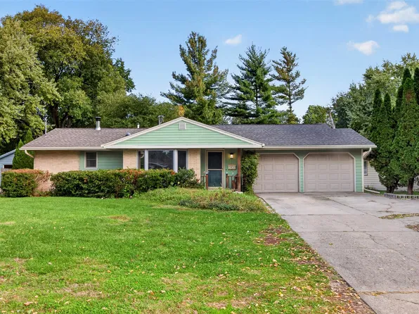 5103 Lower Beaver Rd, Des Moines, IA 50310