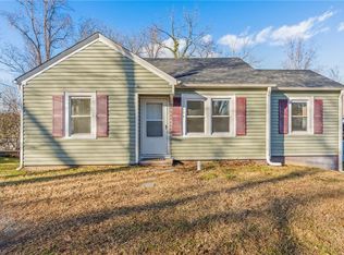 504 Circle Dr, Mount Airy, NC 27041
