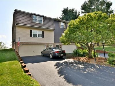 1150 Country Rd, Bethel Park, PA, 15102