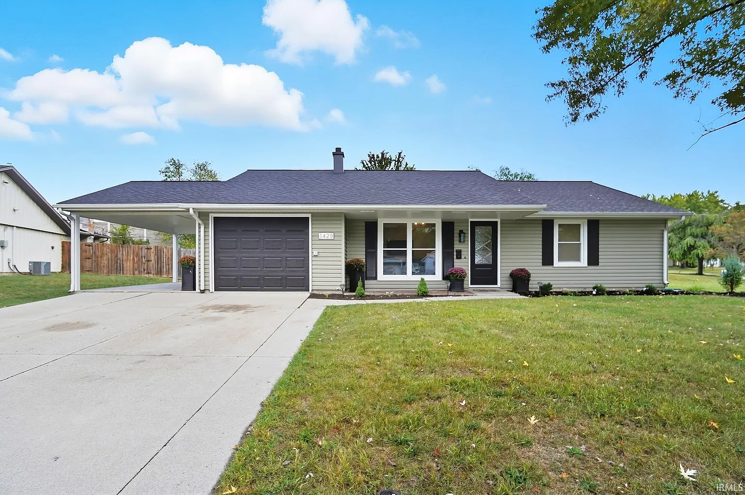1429 Tulip Tree Rd photo 1