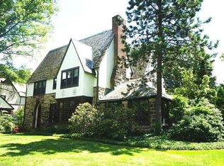 18500 Parkland Dr, Shaker Heights, OH 44122