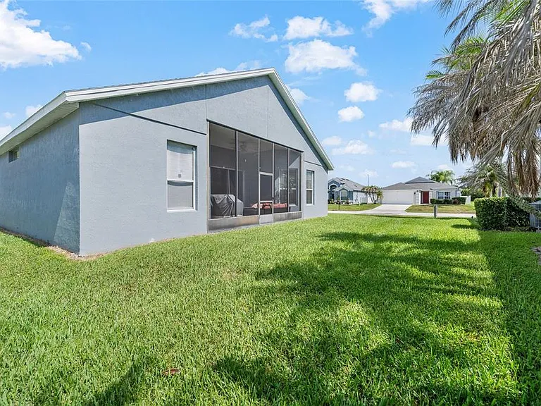 3180 Stonehurst Cir — Photo 21
