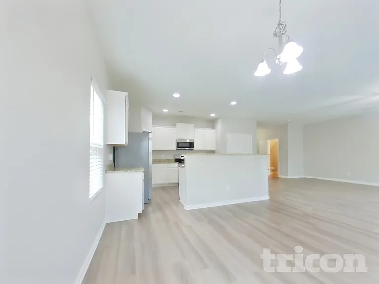 9203 Putnam Pl — Photo 4