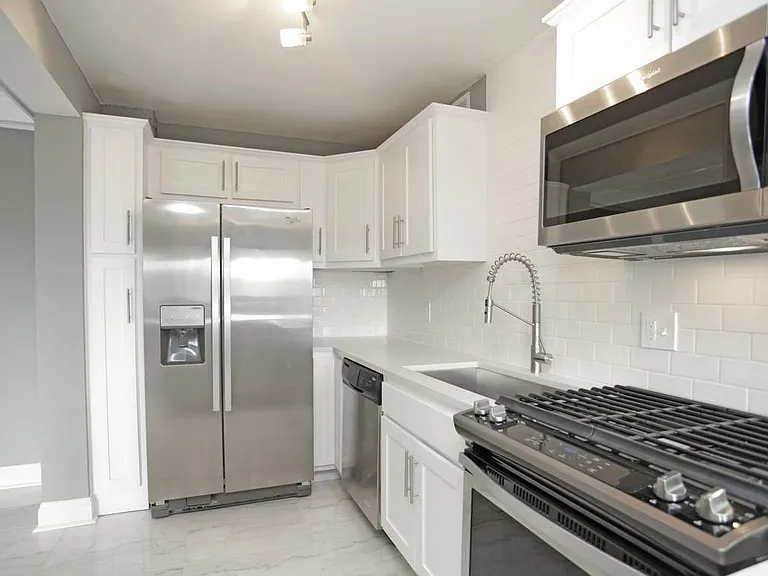 Plaza House — Photo 1