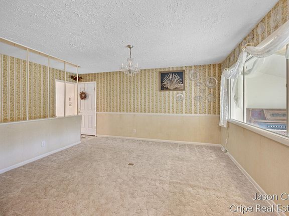 4th image of 928 E Brierwood St