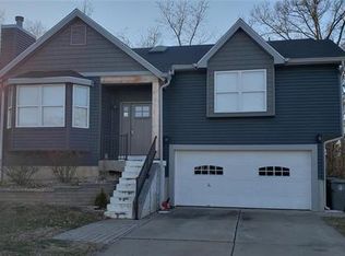 9 Autumn Mist Ct, O'Fallon, MO 63366