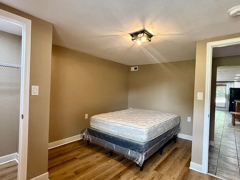 626 W Main St #2 — Photo 3